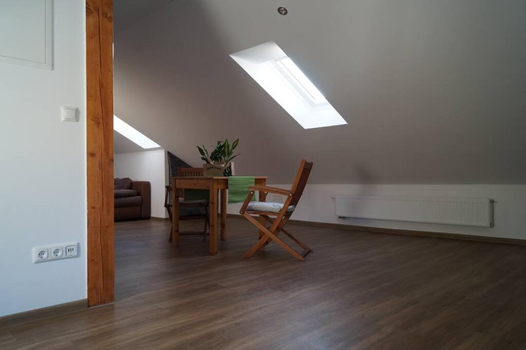 Apartment Am